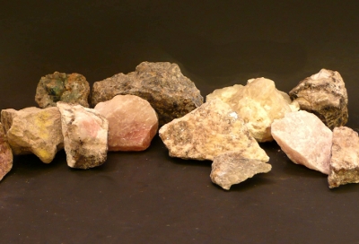Assorted long wave minerals